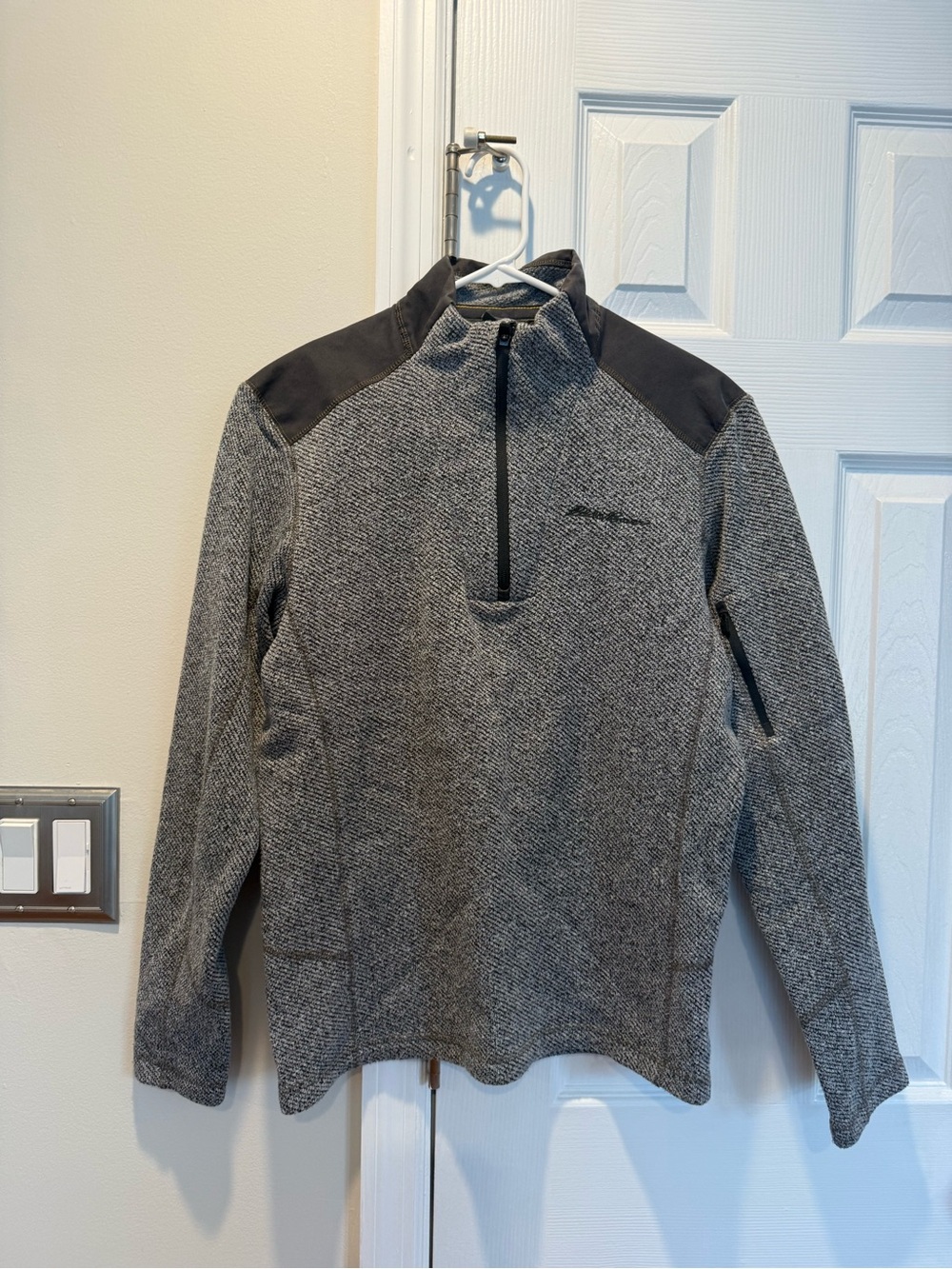 Men's Gray Quarter-Zip Pullover Jacket